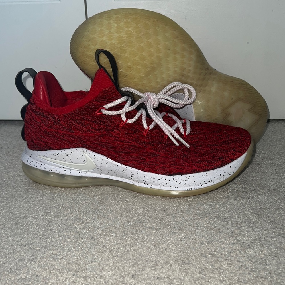 Lebron 16 Low